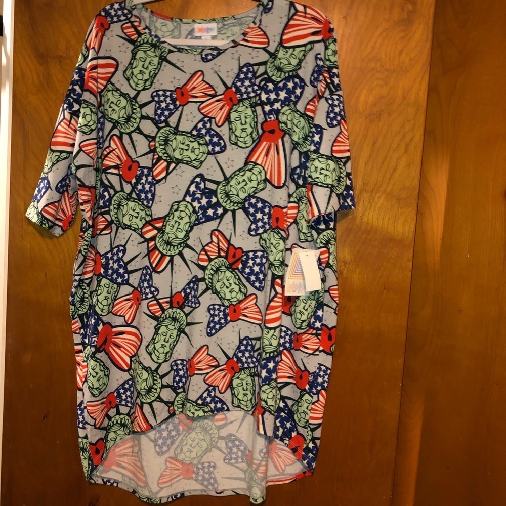 Lularoe Americana Statue of Liberty Irma top large